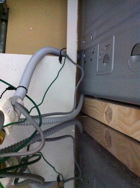 食洗機-配管取り回し4.JPG